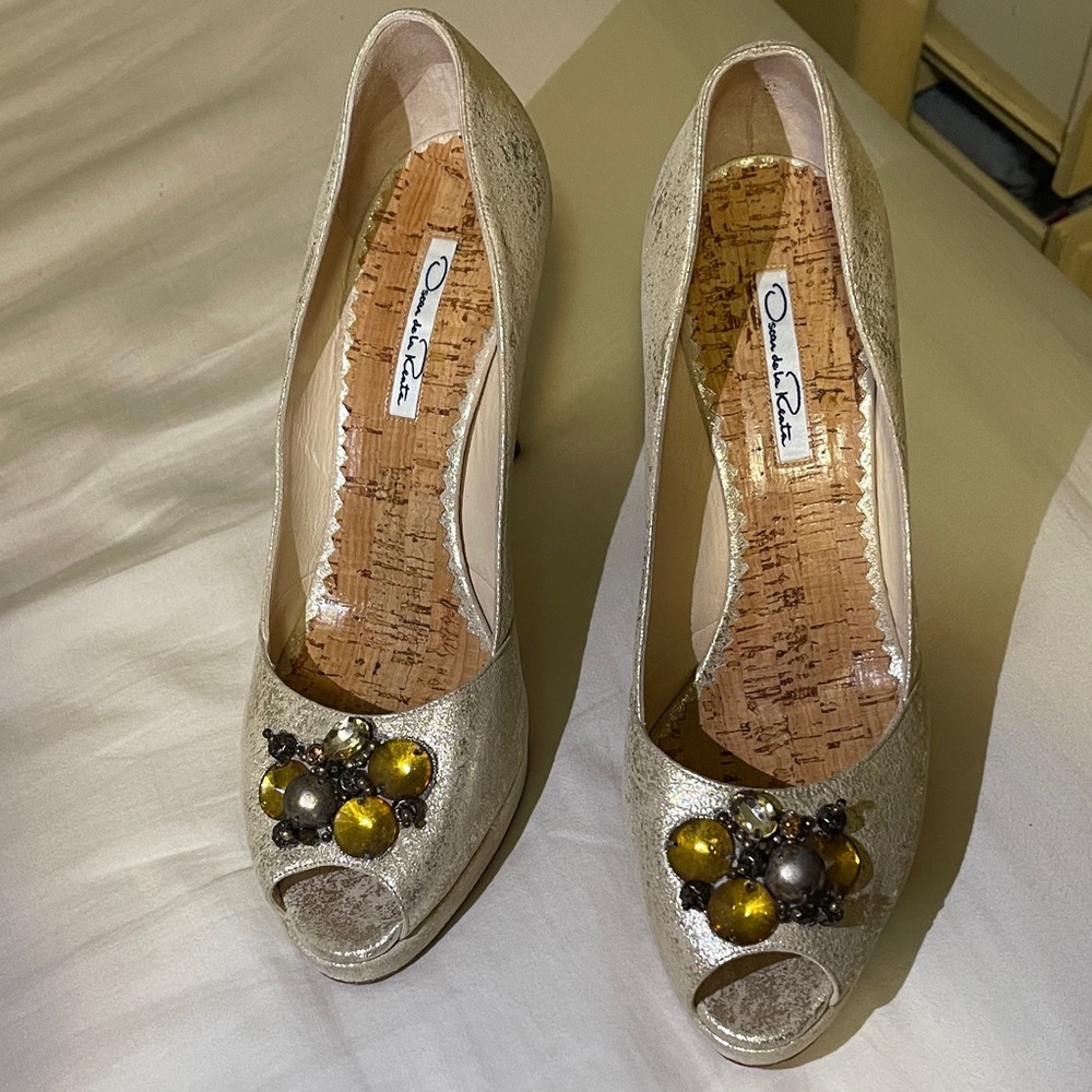 Oscar de la Renta peep-toe heels.